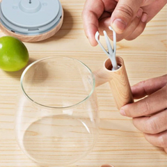 SpeedBlendâ„?- Self-stirring cup
