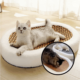 Cat Scratch Loungeâ„?| Plush cat bed with scratchable surface