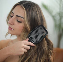 SmoothWave - Detangling hair brush Last day discount.
