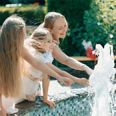 HydroFlowâ„?- Durable, versatile, adjustable fountain pump