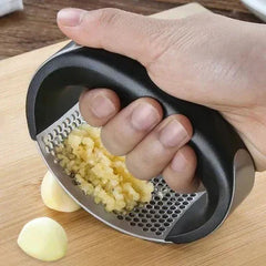 GARLICEASEâ„?Garlic Press - 1+1 Free
