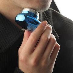 NanoTrimâ„?- Mini electric shaver
