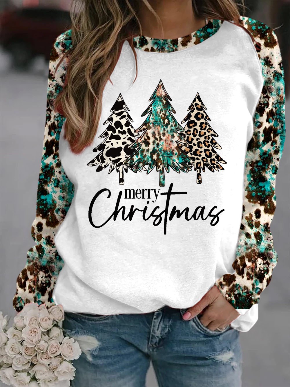 Ethnic Christmas Tree Print Sweatshirt