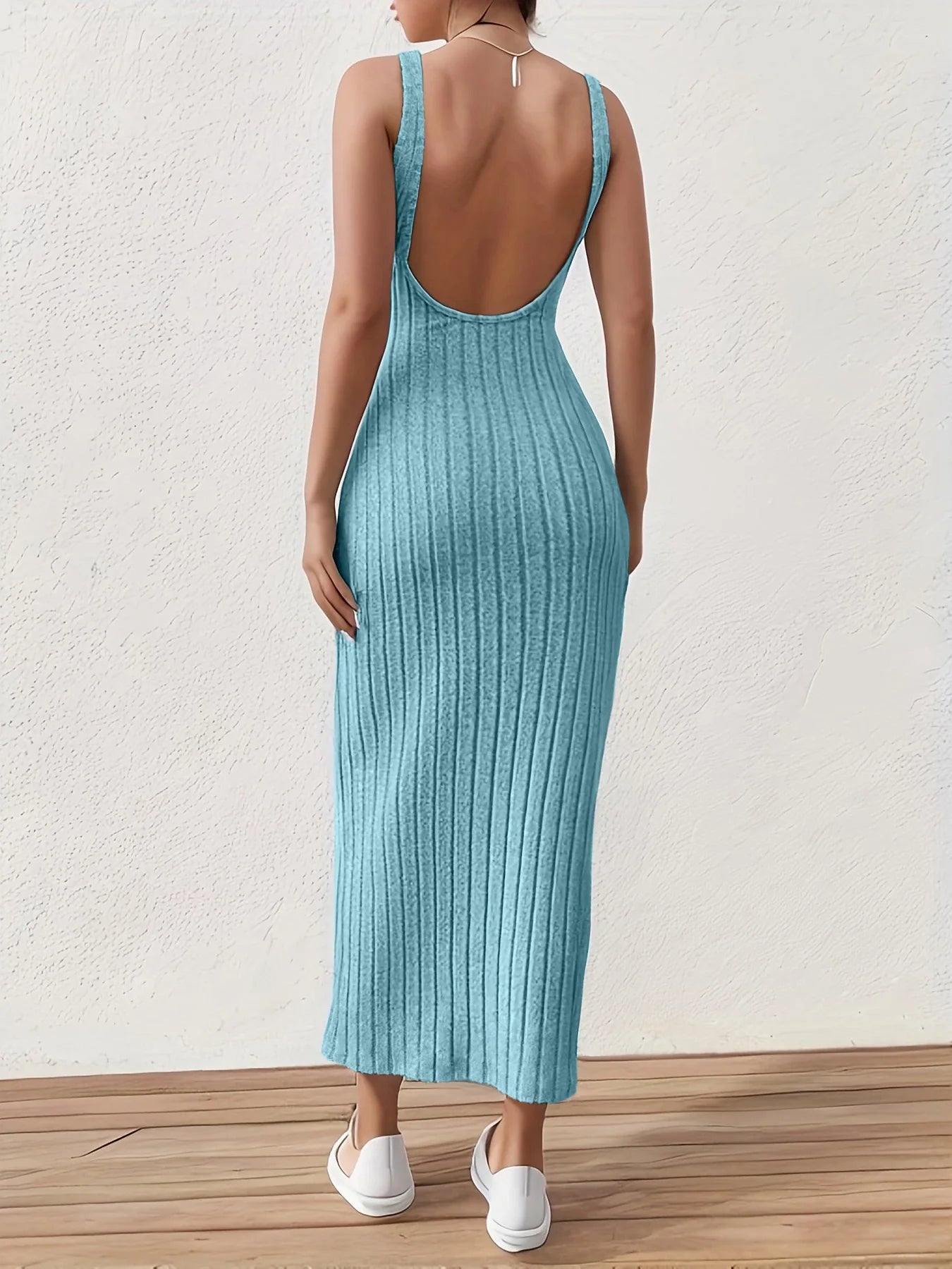 Chic Backless Sheath Dress for Effortless Summer Style