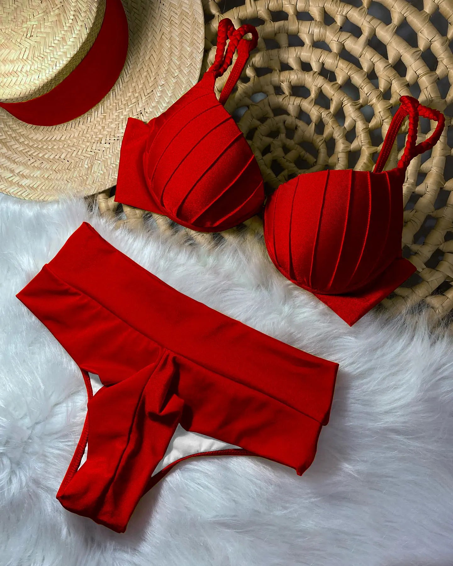 Summer 2024 Bikini: Solid Color Style for the Beach