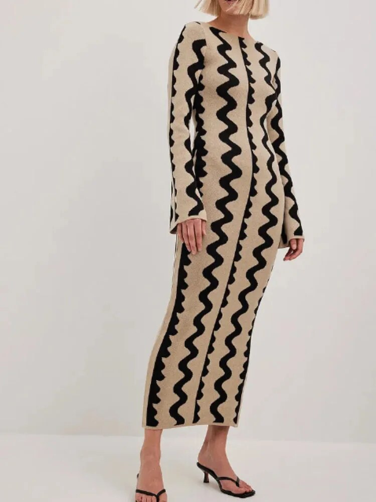 2023 Autumn Elegance: Women's Knitted Maxi Dress with O-neck