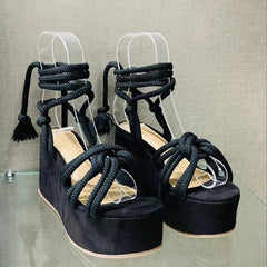 Weekend Date Platform Sandals