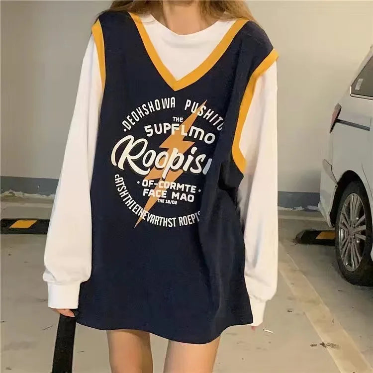 Street Vibes: Vintage American College Sweatshirt - Women's Oversized Trend
