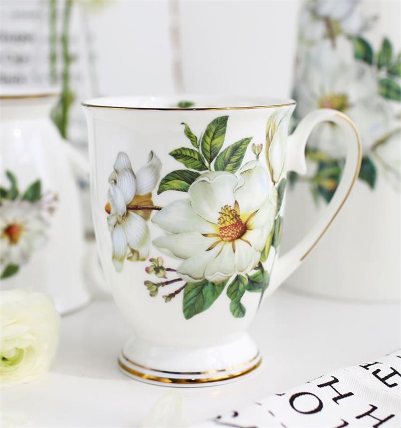 Coffee mugs porcelain floral painting vintage countryside