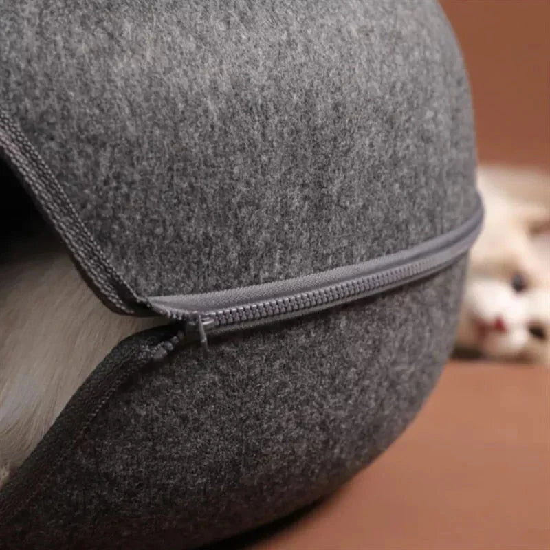 CatHoleâ„?Soft resting place for cats