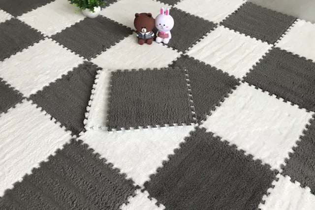 LuxyMatâ„?- Soft plush children's mat