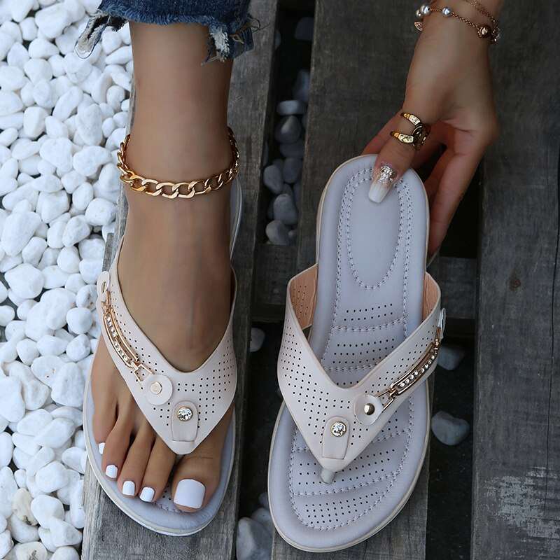 Celeneâ„?orthopaedic sandals