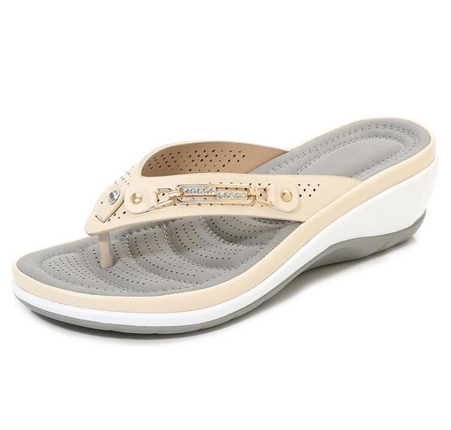Celeneâ„?orthopaedic sandals