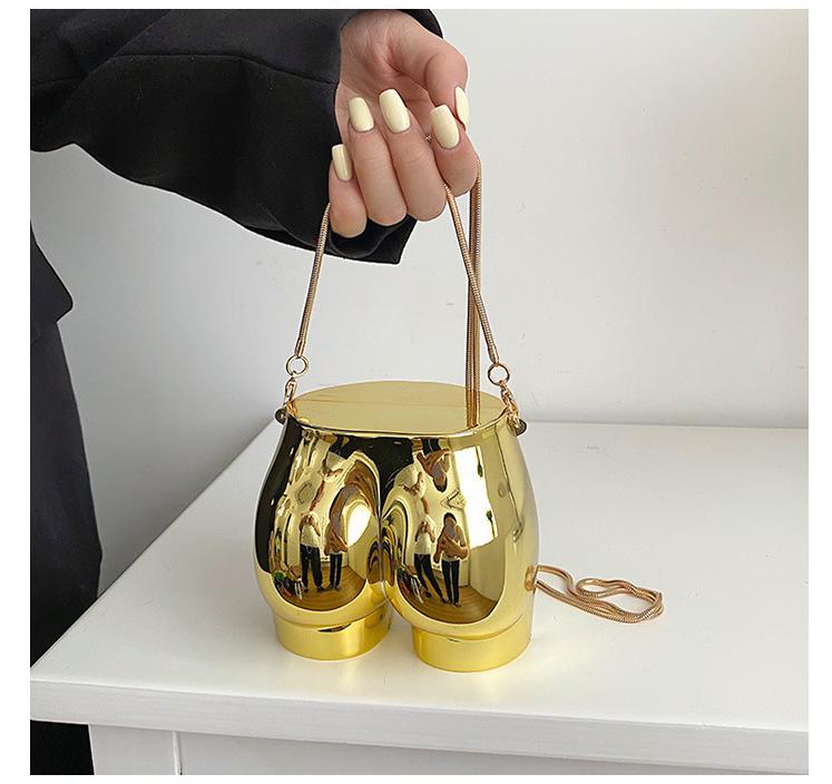 Well-Shaped Shoulder Bag