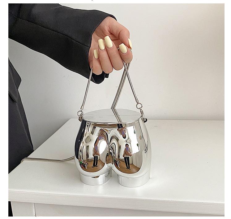 Well-Shaped Shoulder Bag