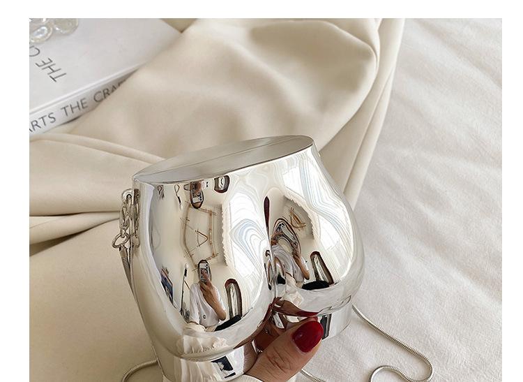 Well-Shaped Shoulder Bag