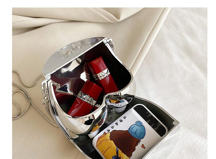 Well-Shaped Shoulder Bag