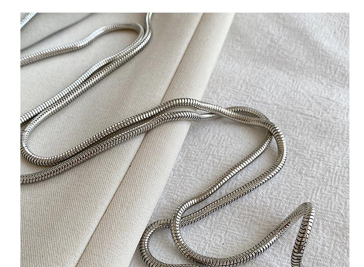 Well-Shaped Shoulder Bag