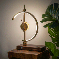 NagoyaLightâ„?| Luxury lamp clock with charger