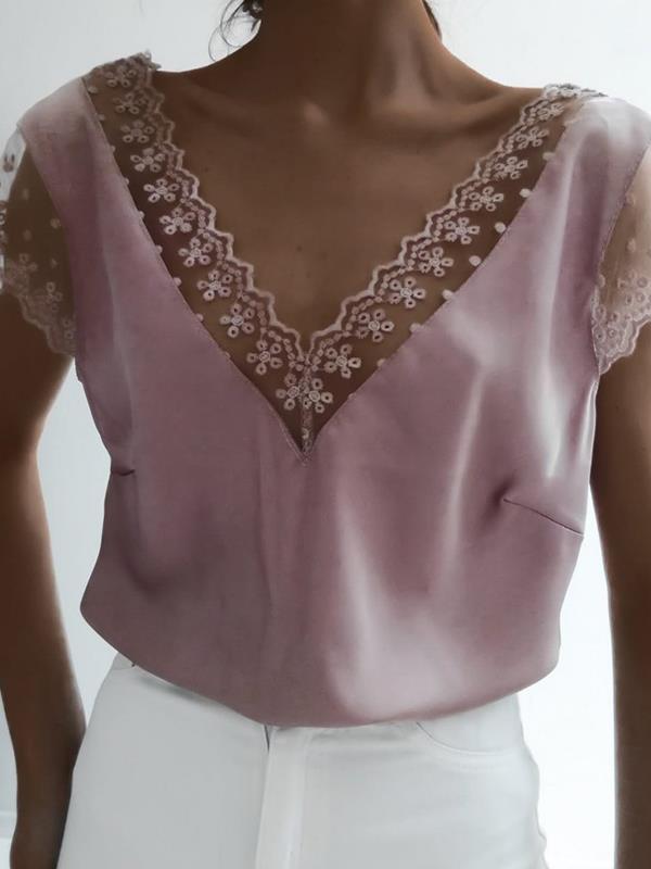 Plain cut-out lace deep V woman Short Sleeve T-shirts